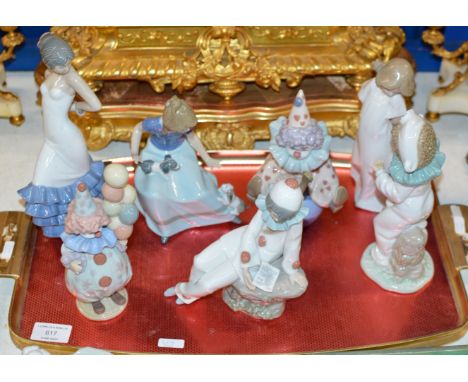 TRAY WITH VARIOUS FIGURINE ORNAMENTS, LLADRO, NAO ETC     