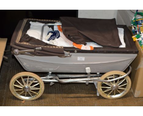 VINTAGE SILVER CROSS DOLLS PRAM     