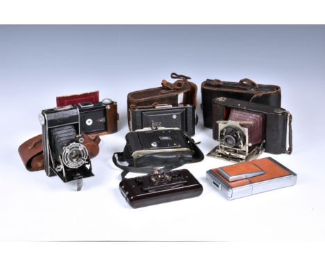 A small collection of vintage folding cameras to include Dr. R. Krügener's Delta (a/f); Pontiac (MFAP); Soho Ltd "Model B"; C