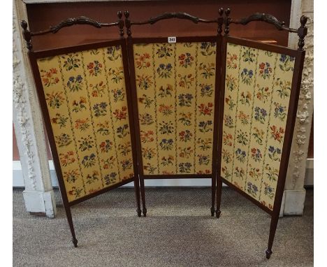 A Mahogany Folding Firescreen, In the Victorian style, 102cm high, 94cm wide 