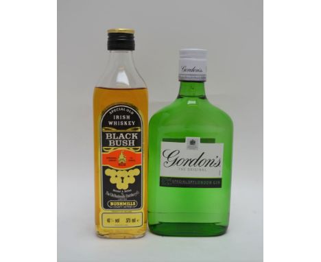 GORDON'S GIN 1 x 35cl bottle BLACKBUSH IRISH WHISKEY 40% vol., 1 x 37.5cl bottle (2) 