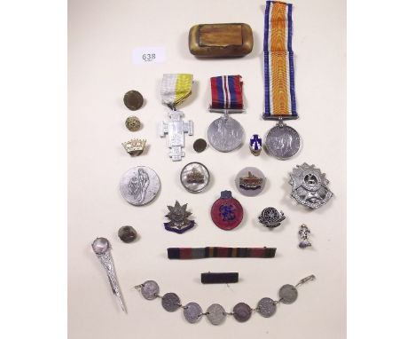 A box of medals etc including sweetheart brooches, badges, a Scottish silver brooch and WWI war medal to H Phelps Glos R 2027