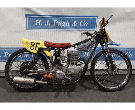 Genuine 1967 ESO motor engine in grasstrack trim frame with Deltoro carburettor and Amal twin front bowls. The engine was use
