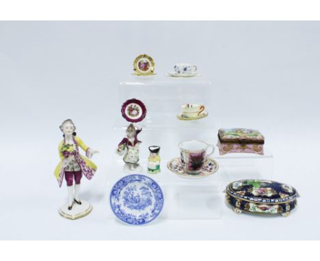 Collection of miniature porcelain and pottery to include cups, saucers, figures, etc (a lot) 