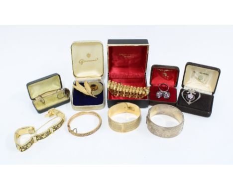 Collection of vintage costume jewellery to include gold plated bangle and bracelets,  Caithness glass brooch and earrings,   