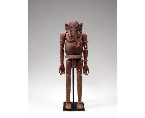 Wood paintedIndia , 19th century Dimensions: Height 70 cm Wide 24 cm Depth 15 cmWeight: 5194 grams with base A puppet with se