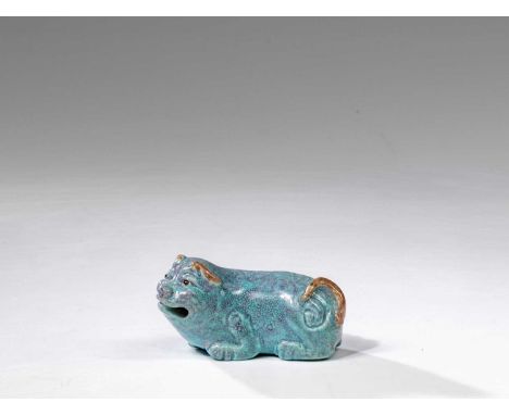 PorcelainChina , Qing dynasty 18th-19th century  Dimensions: Height 3 cm Wide 2,6 cm Depth 6 cmWeight: 27,1 grams Netsuke in 