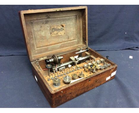 Watch / Clock makers' lathe 'The Triumph Lathe' Combination no. I/X, with accessories, in a fitted wooden case. (1)No key, ge