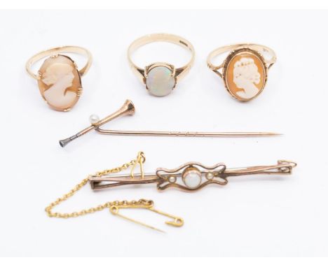 A collection of jewellery to include a 9ct gold and opal ring, size P,  two 9ct gold cameo rings, sizes M and N, a 9ct gold o