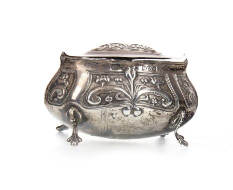 ART NOUVEAU SILVER TRINKET BOX, maker Jones &amp; Crompton, Chester 1907, of marquise form, the body and hinged lid embossed 