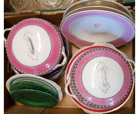 A box containing a selection of ceramic items including Graingers Worcester Armorial soup bowls, Majolica leaf plates, etc.