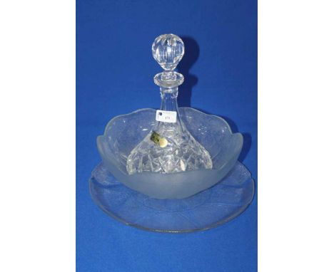 CRYSTAL SHIP'S DECANTER, GLASS FRUIT BOWL AND A GLASS TRAY