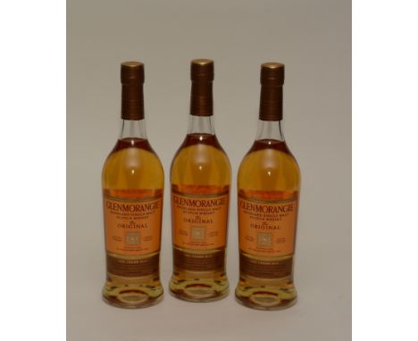 Three bottles of Glenmorangie 10 year old original Highland malt scotch whisky, 70cl, 40% vol, boxed