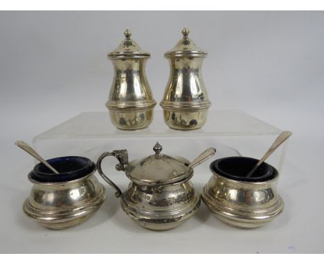 Birmingham sterling silver 1939 S Blanckensee and son Cruet set with blue liners and spoons, Total silver weight 163.2 grams