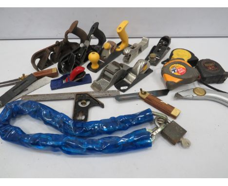 Selection of Tools to include planes, chain with lock, tape measures etc. see photos. 
