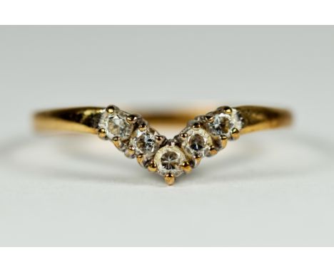 9ct Yellow Gold Chevron ring set with CZ. Finger size 'M-5'   0.9g