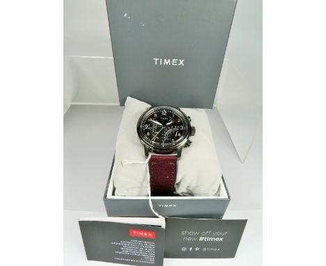 Timex Gentlemans quartz Chronograph with Stainless Steel Bezel, Leather strap, Original box. New in 2022..   See photos. 