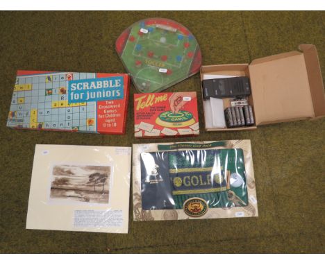 Mixed lot to include a vintage dictaphone, vintage games and a golf gift set.