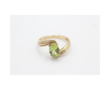 9ct Gold Peridot twist set dress ring 2.9g&nbsp;&nbsp; 743360