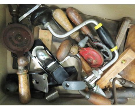 Good selection of vintage tools. See photos. 