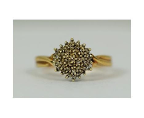 9cy Yellow Gold Diamond Cluster Ring. Finger size 'M-5'   3.7g