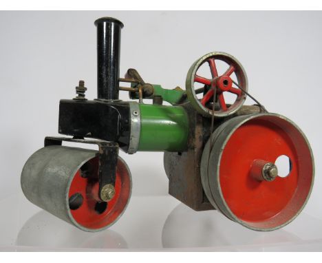 Vintage Mamod steam roller in playworn condition.  See photos. 