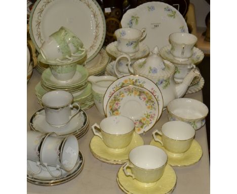 Teaware - a part Richmond Blue Poppy tea service;  four Paragon D' Amour plates;  three yellow Aynsley cups and saucers;   et