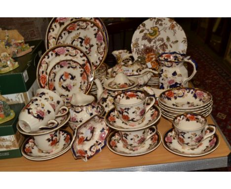 A Mason's Mandalay pattern part tea and dinner service, including tea pot, tureen and stand, cups and saucers, dinner plates 