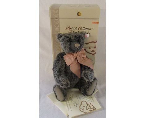 Steiff British Collectable teddy bear 2007 'Old black bear', grey tipped, L 40 cm, limited edition 1711/3000, with growler, c