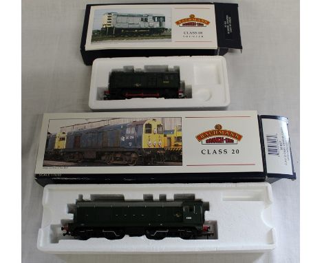 Bachmann Branch-Line boxed OO gauge 32-100 08 diesel shunter 13365 BR Green &amp; 32-027 Class 20 Diesel D8000 with indicator
