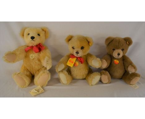 3 modern Steiff teddy bears, Classic Teddybar, Brummbar &amp; Petsey