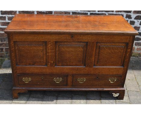Georgian oak mule chest on bracket feet L 123cm D 55cm Ht 82cm