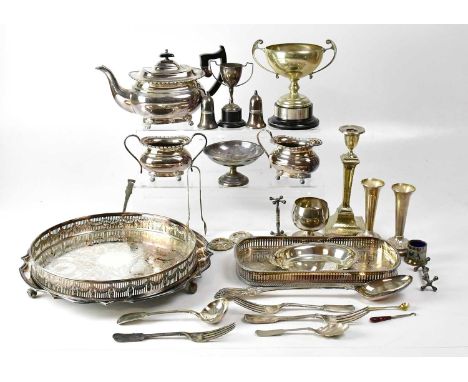 A quantity of silver plated items, to include a galleried tray, a Viners teapot with ebonised handle and finial, with matchin