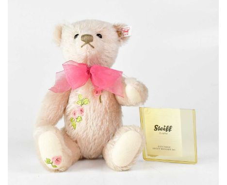 STEIFF; a German collectors' bear 'Summer 2011', no. EAN 673290, 'Teddybär Sommer 2011', height 28cm, limited edition no.0051