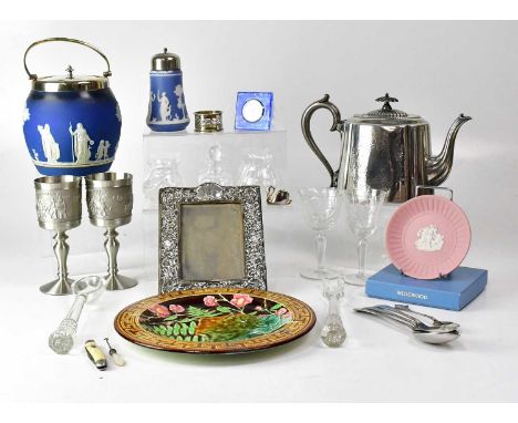 A collectors' lot comprising jasperware biscuit barrel, boxed pin tray, and sugar caster, a silver-plated teapot, a silver ea