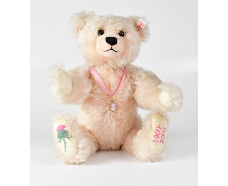 STEIFF; a German collectors' bear 'Queen Mother Bear', with growler, no. EAN660887, height 38cm, limited edition no.01134, wi