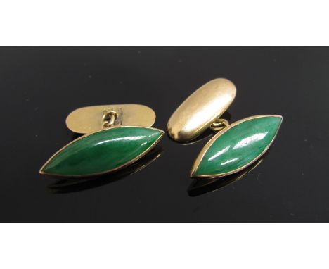 A pair of gold cufflinks with jade fronts stamped 18 with Oriental marks, 4.8g