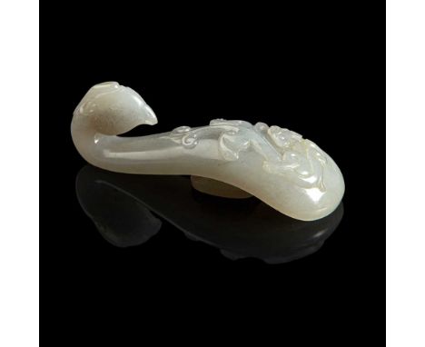 GREYISH PALE CELADON JADE 'PHOENIX' BELT HOOK QING DYNASTY, 19TH CENTURY carved with a phoenix head terminal facing a chi-dra