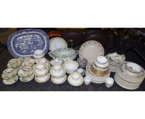 A Copeland pattern no.8806 part tea service comprising teacups, saucers, side plates, sandwich plate and bowl, yellow &amp; g