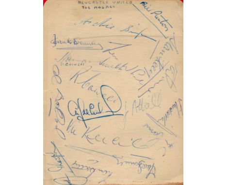 Football. 17 Signed Vintage Newcastle Utd Autograph Album Page Circa Mid 1950's. Signatures include Bill Punton, Vic Keeble, 