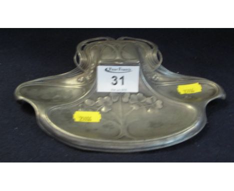 WMF Art Nouveau design pewter (originally silver plated) inkwell of organic shape with hinged cover. (B.P. 24% incl. VAT)
