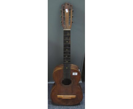 Munuel Lopez Madrid six string guitar. (B.P. 24% incl. VAT) CONDITION REPORT: Once tuning button missing.