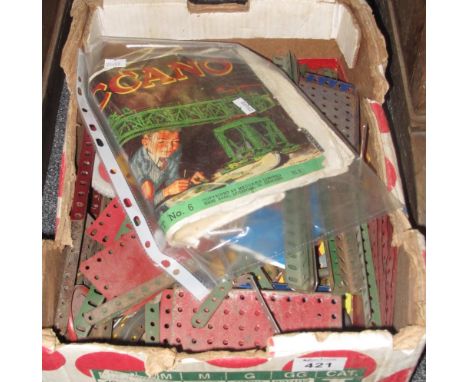 Box of assorted vintage Meccano and a no. 6 manual outfit. (B.P. 24% incl. VAT)