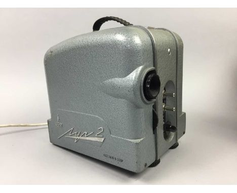 OMO MYR 2 CINE FILM PROJECTOR