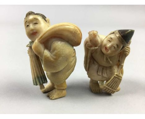 JAPANESE IVORY NETSUKE,Meiji period, depicting a man carrying a sack on his back and holding a parasol, 5cm high, along with 