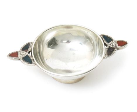 A James Fenton silver quaich, the Celtic loop handles set with Scottish agate panels, stamped marks, Birmingham 1913, 8cm. wi