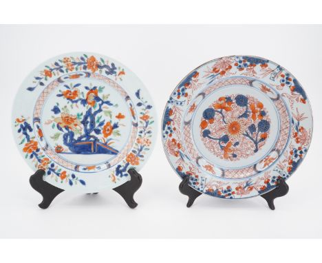 Two 18th Century Chinese export porcelain plates, largest 23 cm