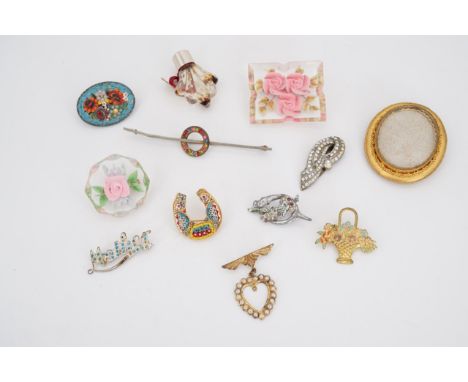 Vintage costume jewellery, including 1950s Perspex brooches, a late 19th / early 20th Century gilt metal locket brooch, micro