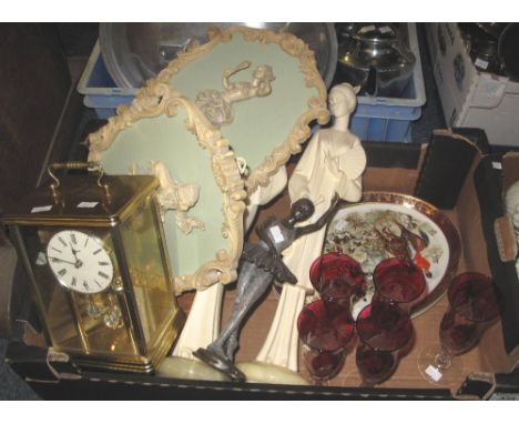 Tray of assorted items to include: pair of Oriental figurines on onyx base; modern composite figure of a ballerina; Kuntz man