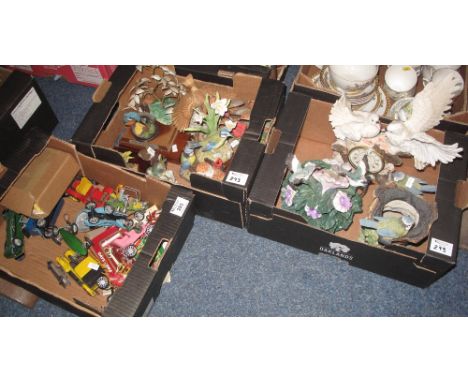 Tray of assorted, mainly plastic cars  and vehicles, together with two small trays of bird ornaments to include: 'The Country